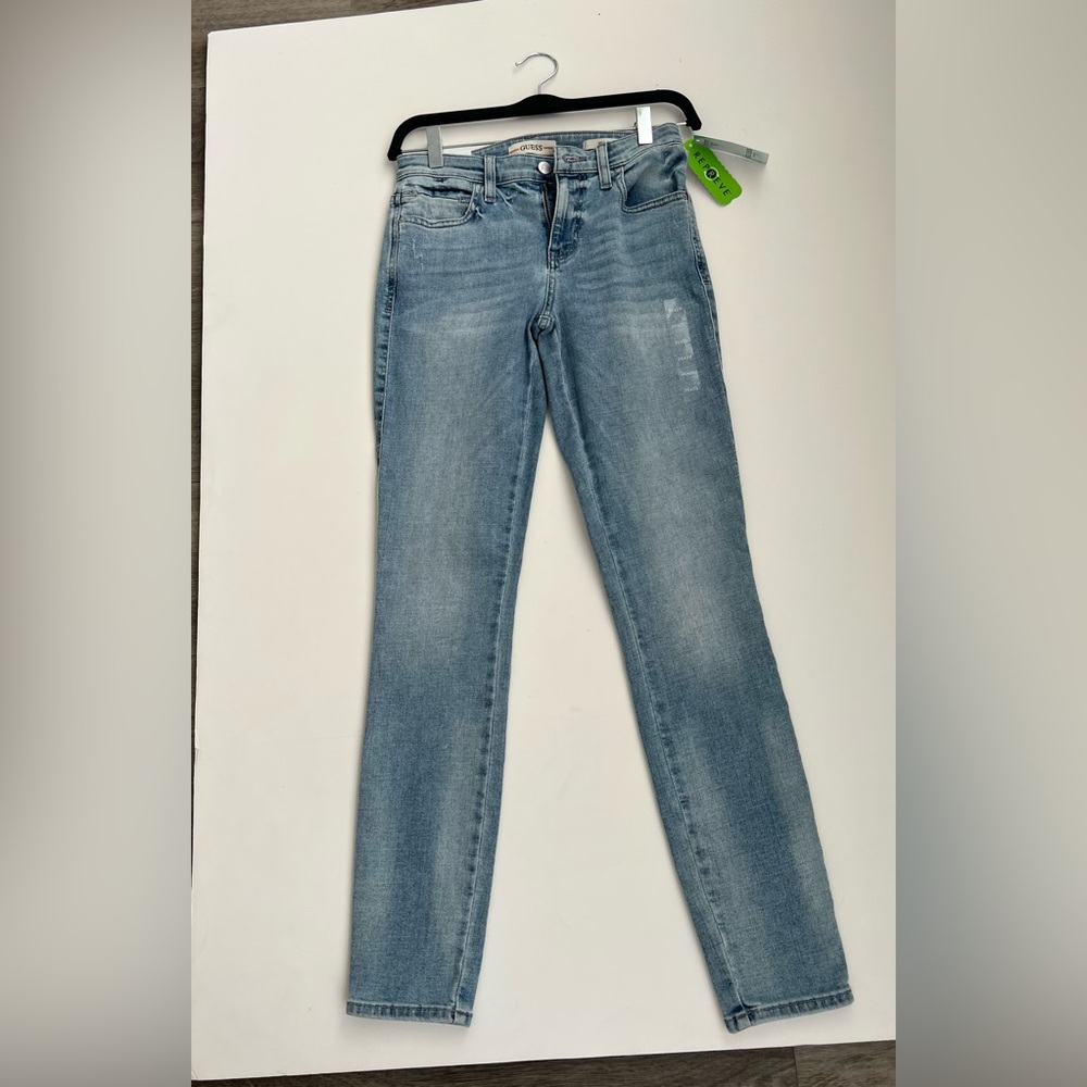 Guess Sexy Curve Fletcher Skinny mid-rise jeans.
